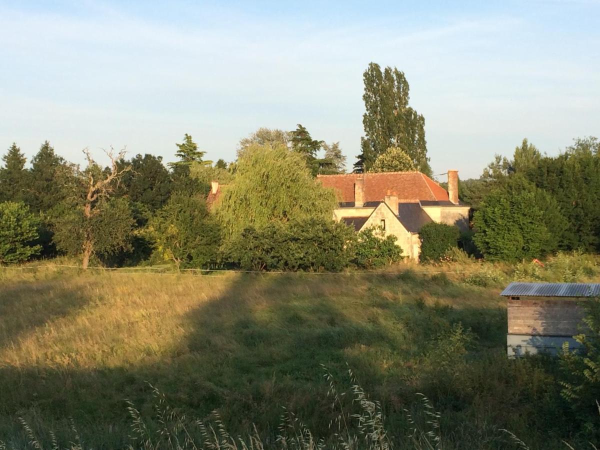 Une Maison, Un Jardin Berthenay Exterior foto