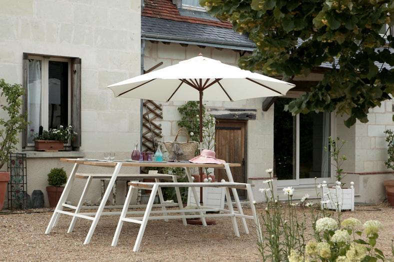 Une Maison, Un Jardin Berthenay Exterior foto